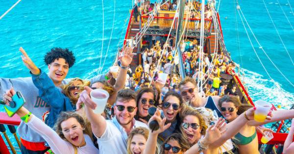 **Bahamas Bound: STS Travel's Epic Spring Break Beach Party - A Month of Sun & Fun!**