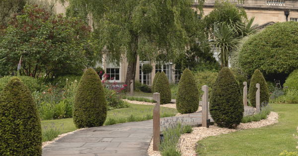 **Bath's Royal Crescent: Embrace Slow Travel with Luxury & Limitless Moments**