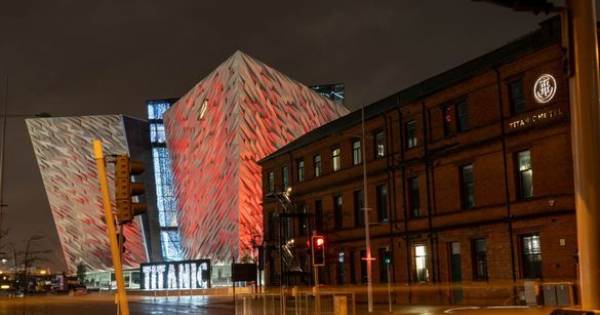 **Belfast: Your Festive Escape - Where History Sparkles & Christmas Magic Unfolds**