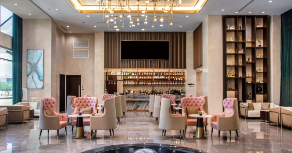 **Blossom Hotel Houston: A New Bloom in the Curio Collection**