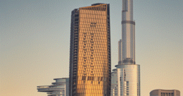 **Dubai's Skyline Elevates: Mandarin Oriental Unveils Luxurious Downtown Oasis**