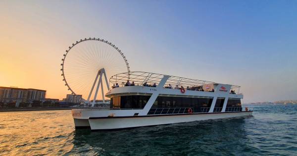 **Dubai's Winter Spark: Emirates Offers Exclusive Experiences for a Memorable Trip**
