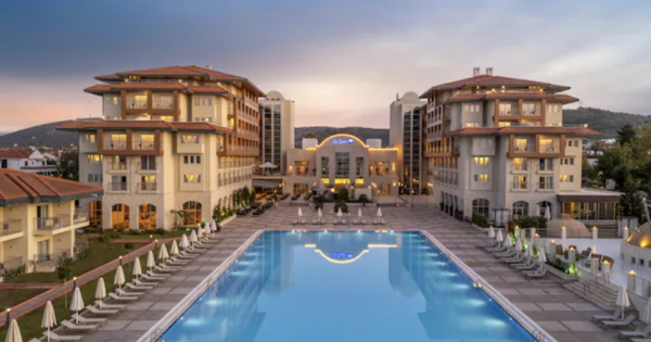 Çeşme's Jewel Reborn: Radisson Blu Resort & Spa Opens After Stunning Transformation