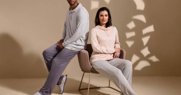 **Emirates First Class: Where Sleep Takes Flight**