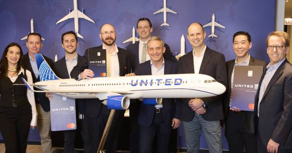 Fly & Earn: United, CurrencyFair & Mastercard Launch First UK Travel Loyalty Debit Card