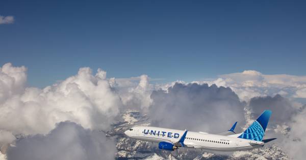 **Holiday Skies: United Sees Surge in UK Travel Amidst Festive Flight Boost**