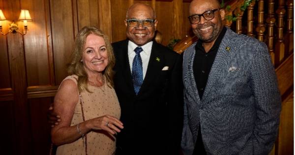 **Jamaica Eyes UK Tourism Surge: A $1 Billion Boost on the Horizon**