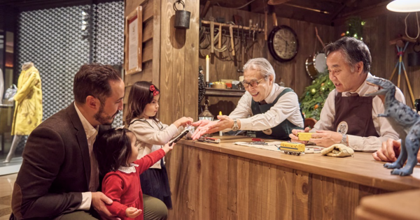 **Luxury Hospitality Reawakens: The Peninsula Celebrates a Global Holiday Season**