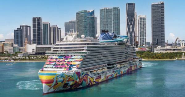 **Norwegian Aqua Sets Sail for Sun-Kissed Caribbean Adventures from Miami**
