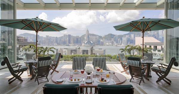 **Peninsula Escapes: Unforgettable Stays, Unbeatable Cyber Monday Deals.**