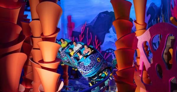 Underwater Spectacle Returns: SeaWorld Abu Dhabi Revives Beloved "SeaBloom" Show